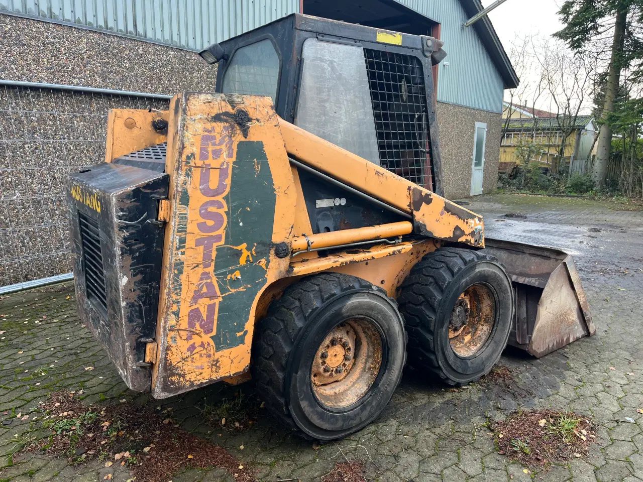 Billede 3 - Minilæsser med Gravearm. 