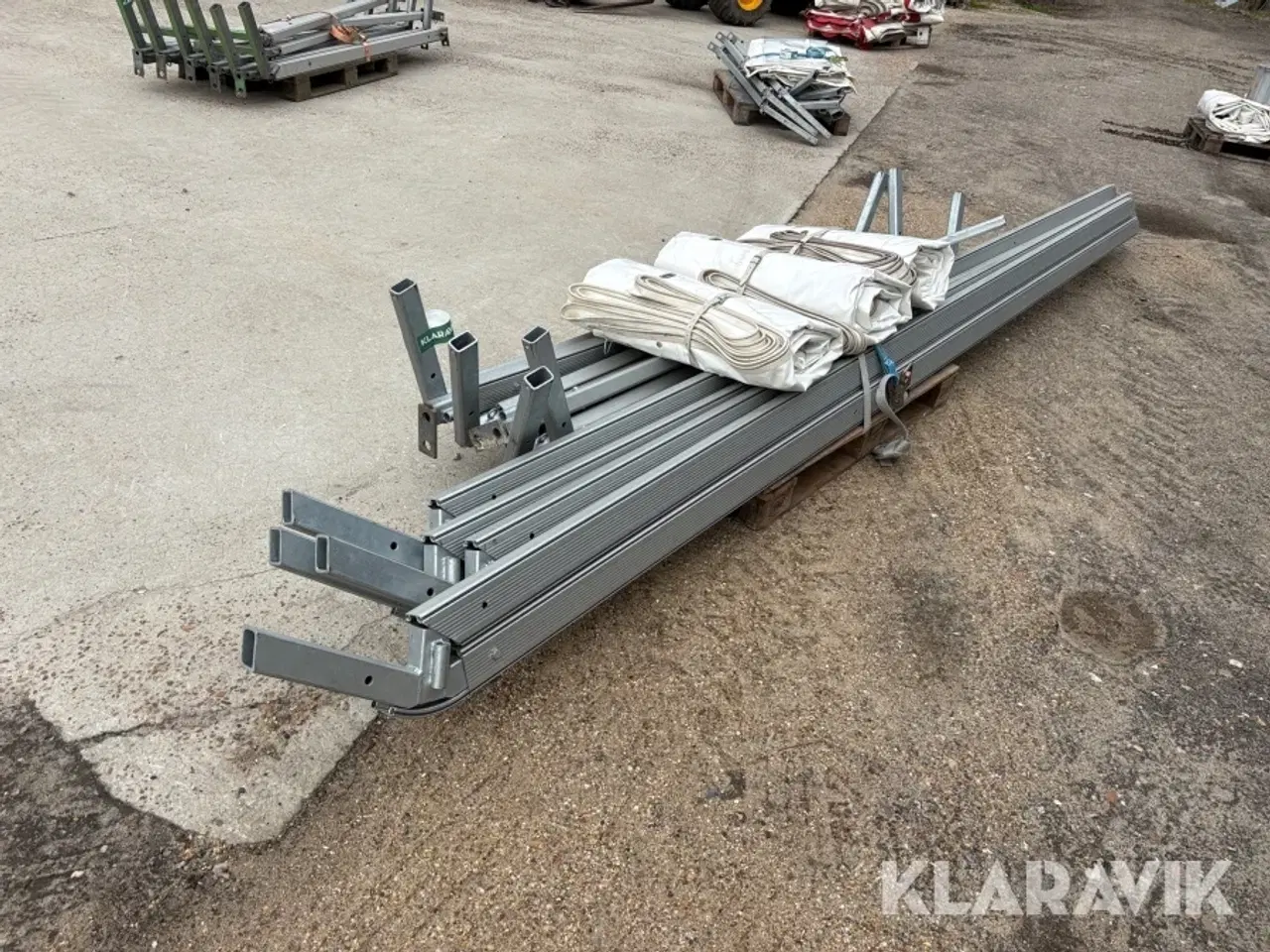 Billede 5 - Telt - 9x9m - ekstra stormsikret -4 slidset stænger