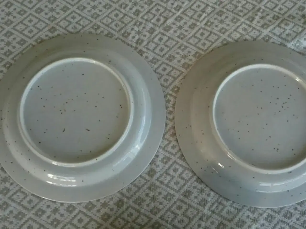 Billede 3 - Retro tallerkener og skåle