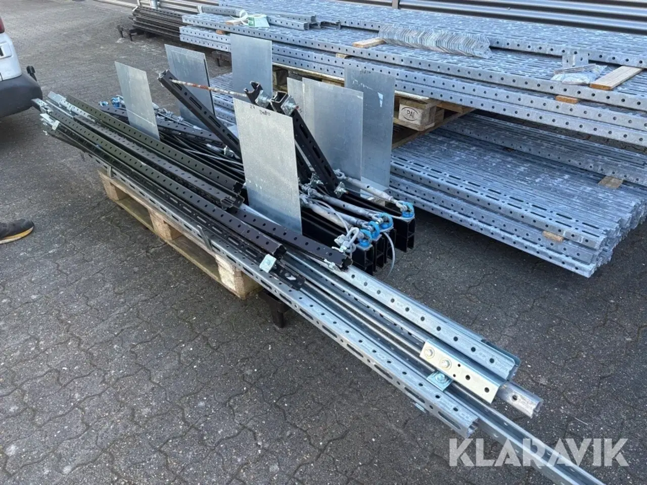 Billede 1 - Assorteret C-kanalskinner Hilti MT-40