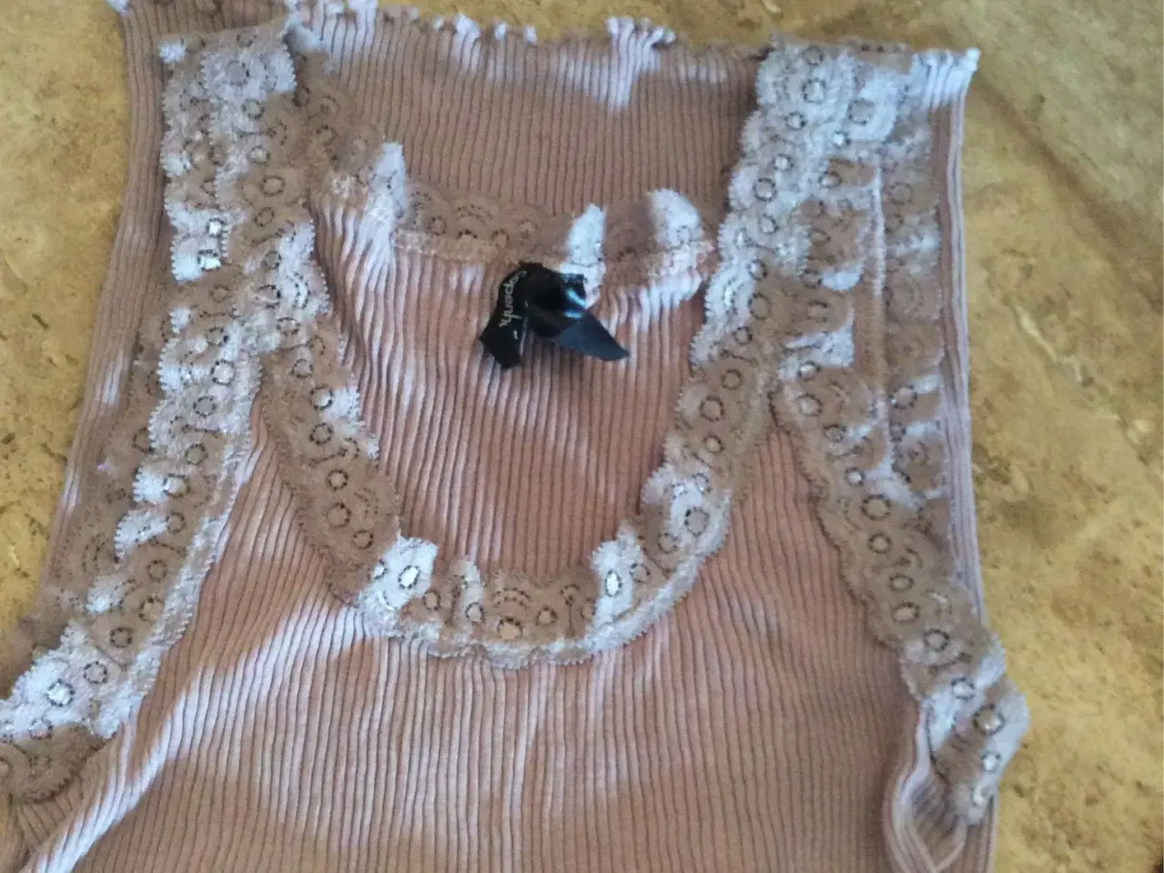 Billede 1 - Skøn lilla bluse