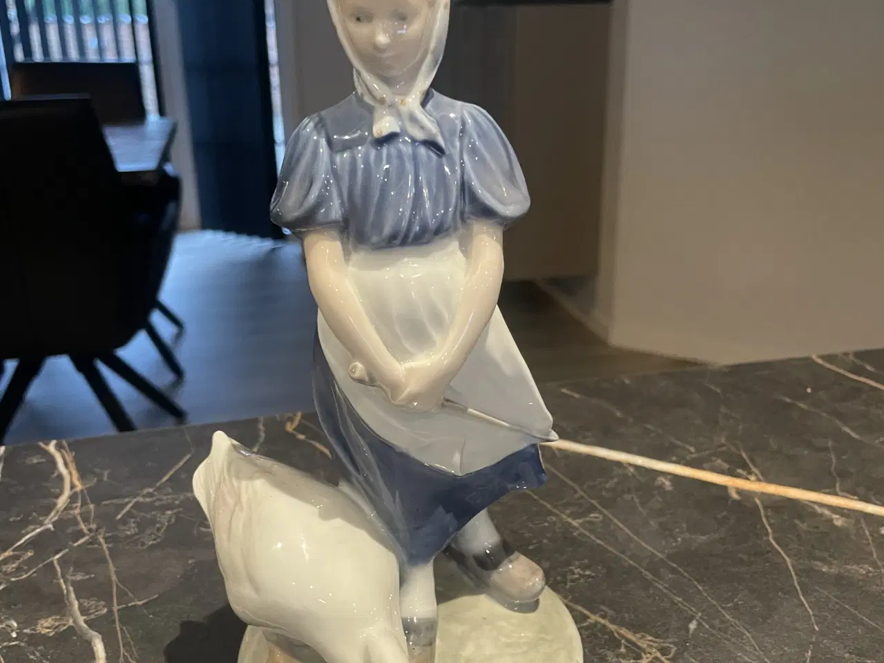 Billede 1 - Pigen med gåsen Royal Copenhagen