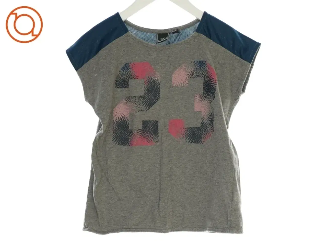 Billede 1 - Bluse fra Hummel (str. 8 år)