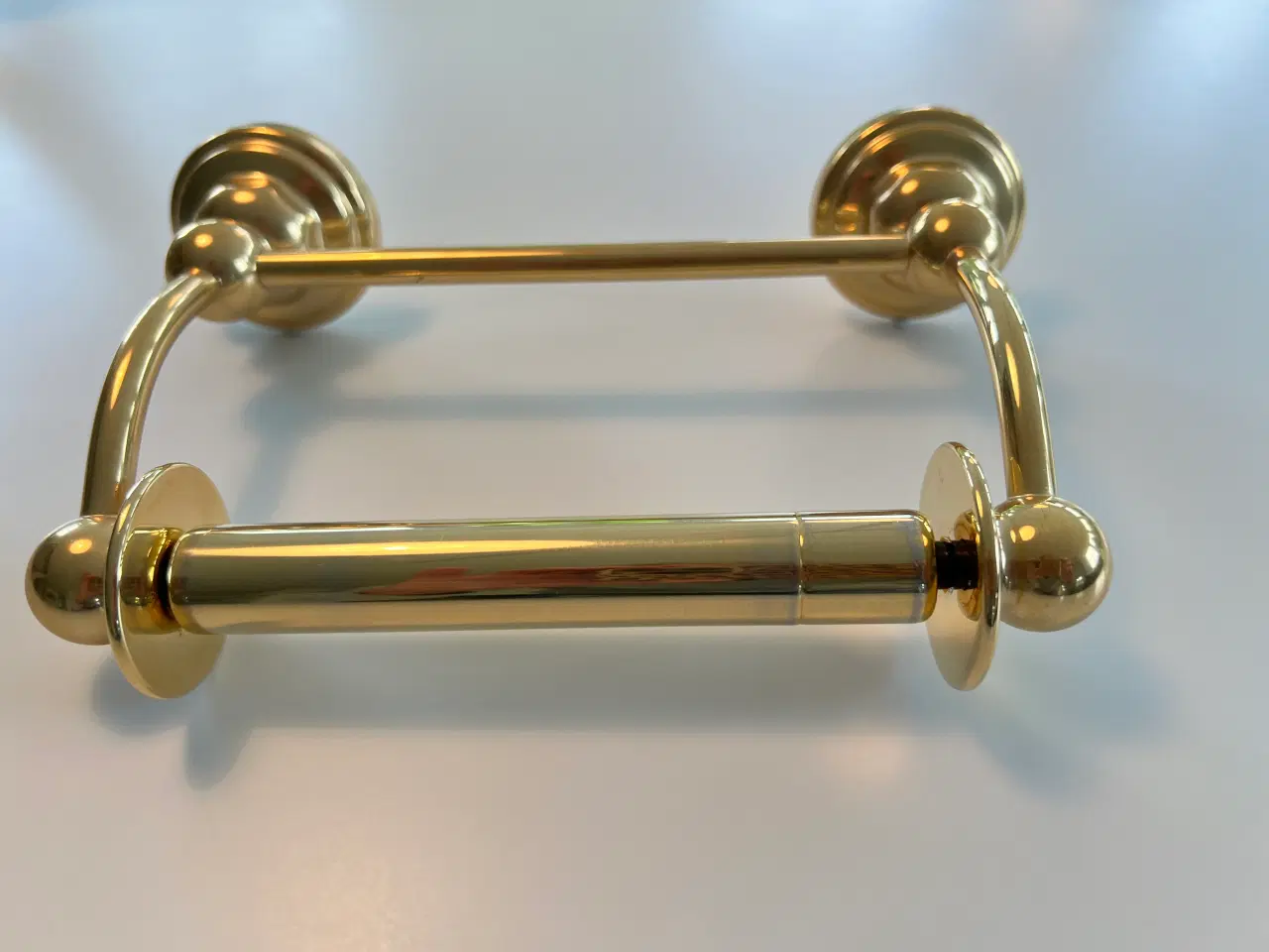 Billede 1 - Holder til toiletpapir, massiv messing 