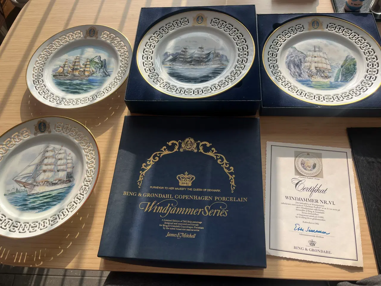 Billede 2 - 4 stk Windjammer tallerkener med motiver af skoles