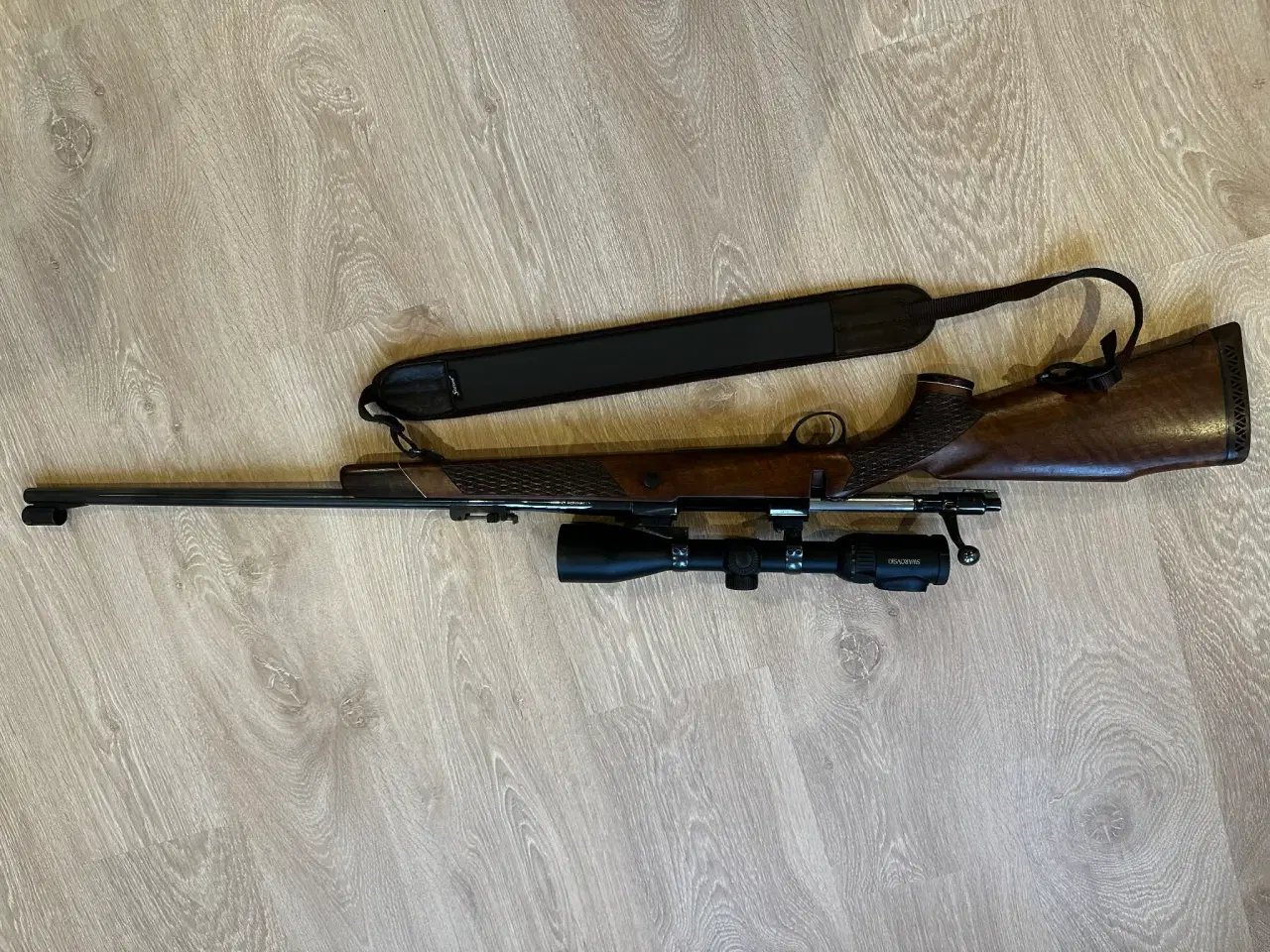 Billede 8 - Nyjæger pakke - Rifler, haglgeværer og våbenskab