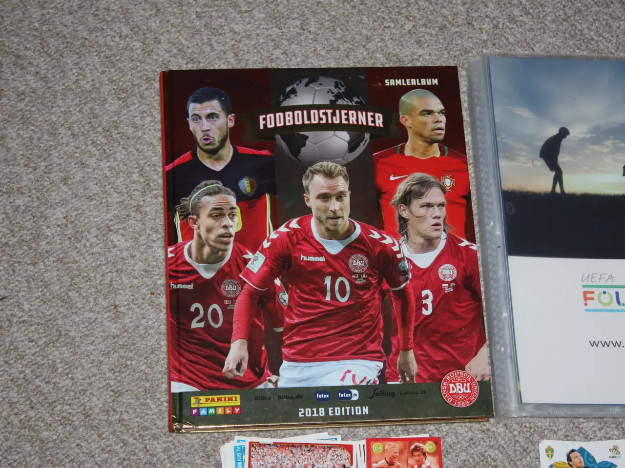 Billede 2 - Fodboldstjerner samlealbum 2018 edition DBU