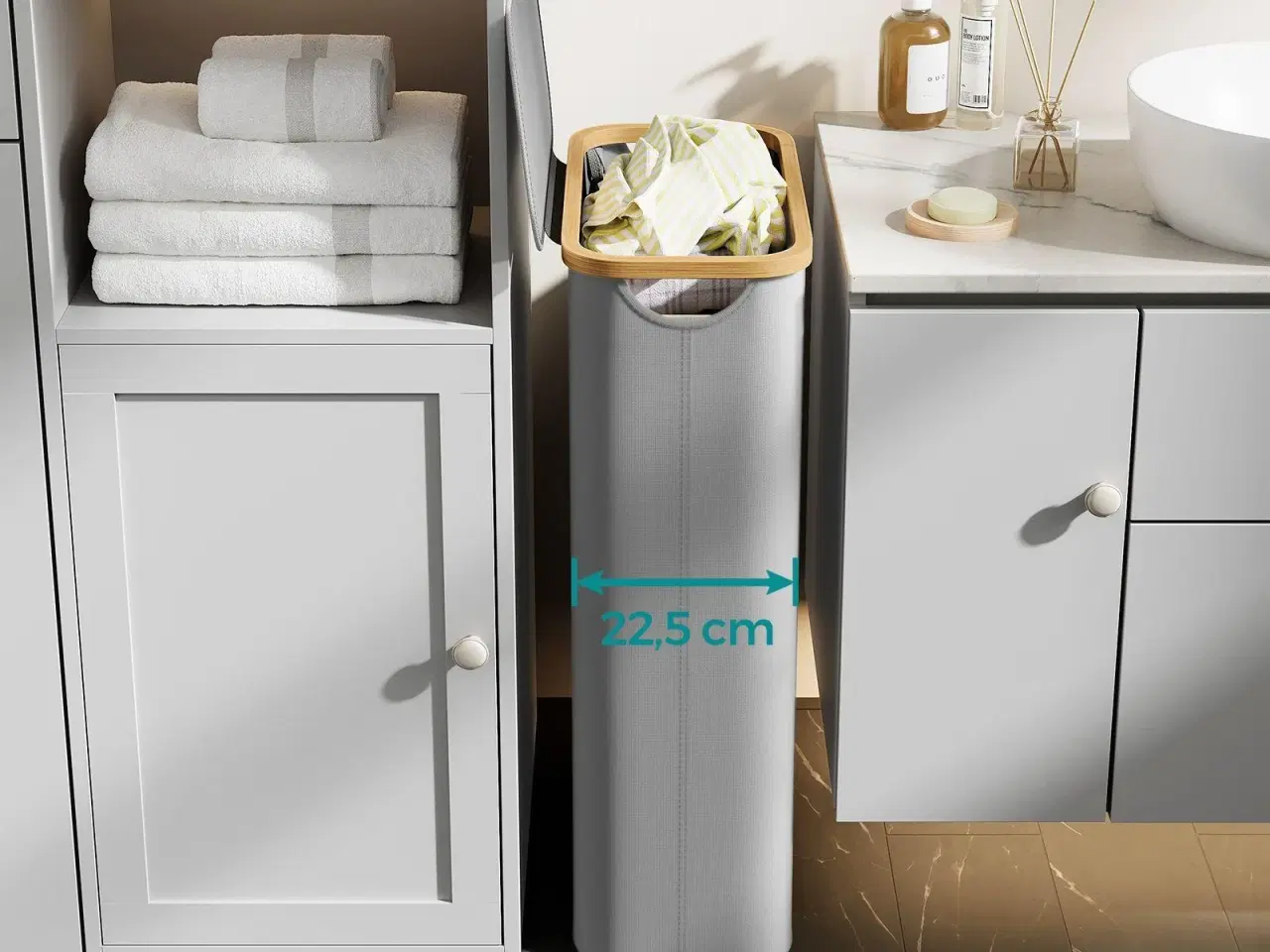 Billede 3 - Vasketøjskurv med låg 65 l slank model med aftagelig netpose, Oxford-stof, bambushåndtag, sammenklappelig, duegrå (42 × 22,5 × 70,5 cm)