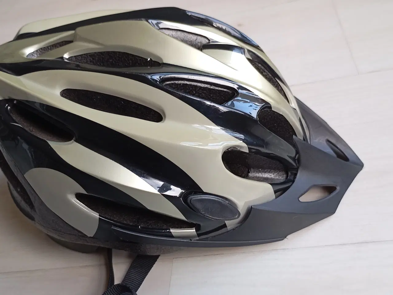 Billede 1 - Cykelhjelm str. 53-57 cm.