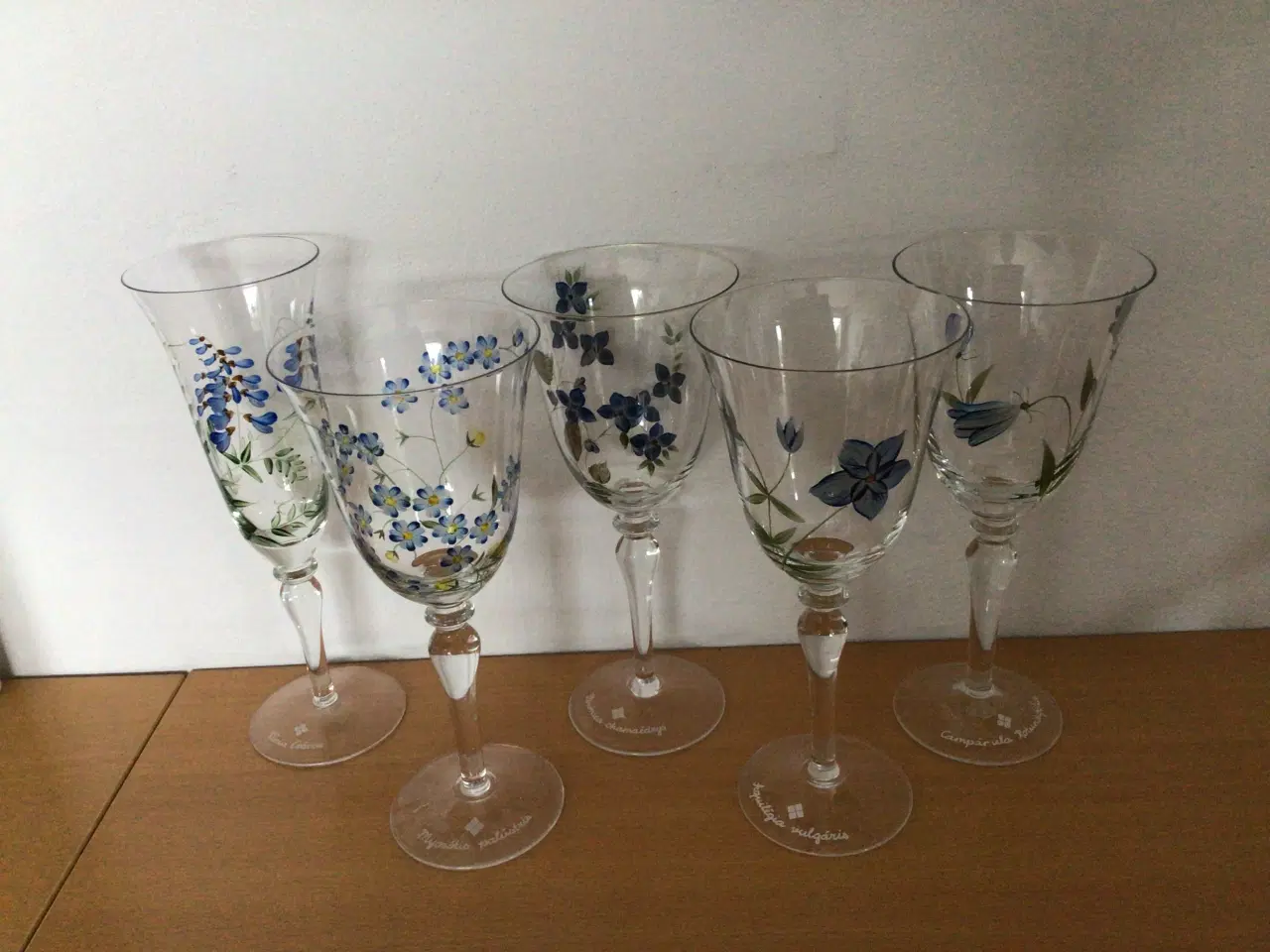 Billede 1 - Firkløveren rødvin og champagneglas