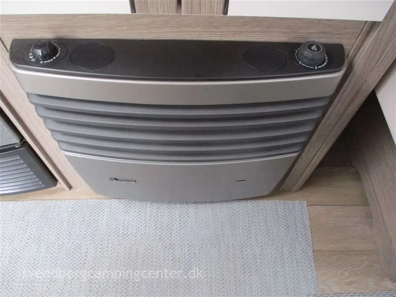 Billede 11 - 2022 - Hobby Prestige 540 UL   Der medfølger en Truma smart A mover inkl. Batteri, Lader og montering.