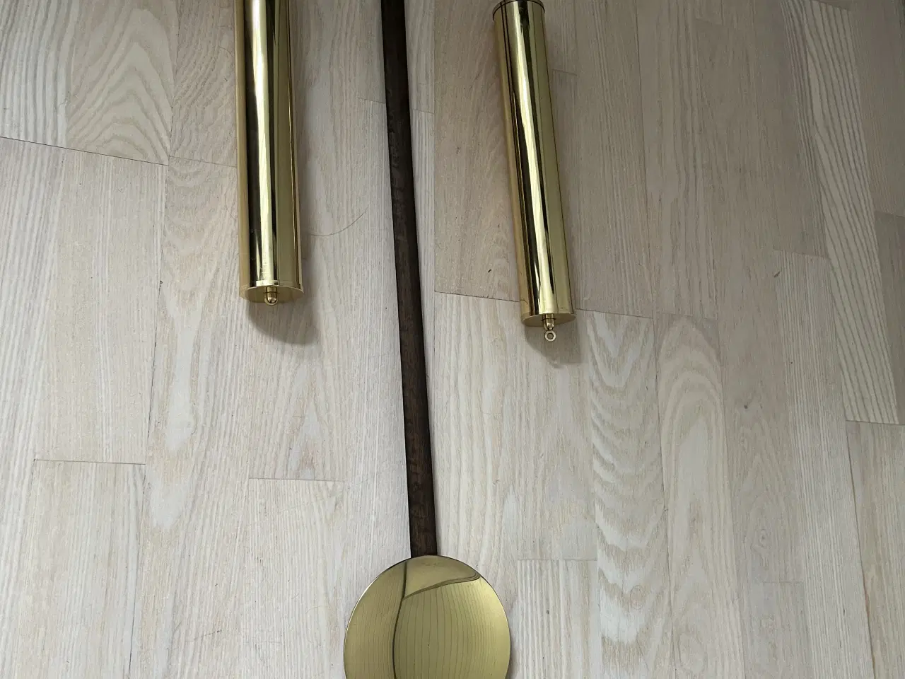 Billede 3 -  Flot standur i klassisk design – fungerer som det