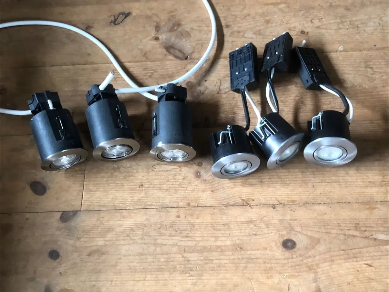 Billede 1 - Spots 220 volt