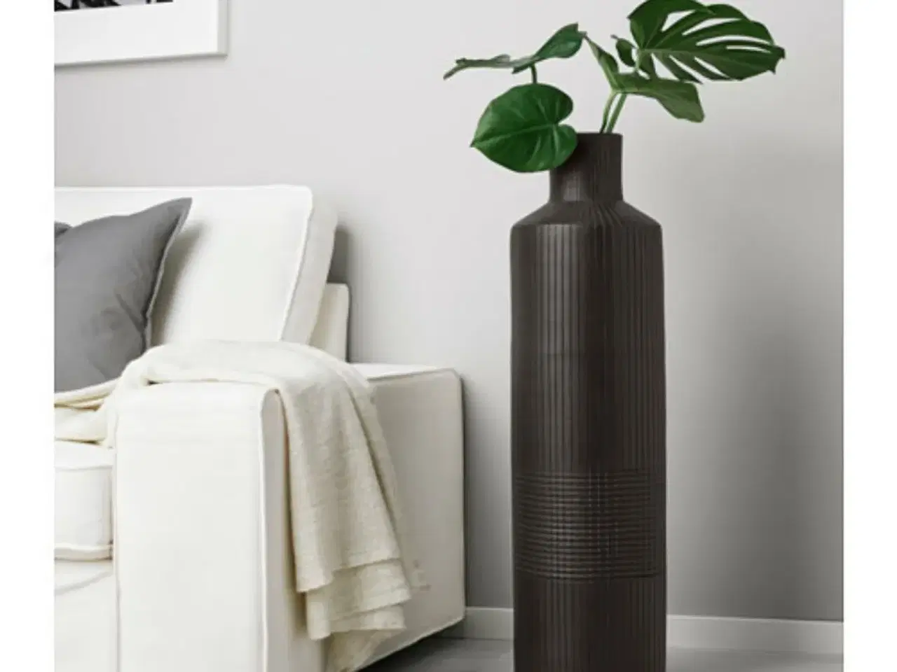 Billede 1 - Stor, sort vase fra IKEA