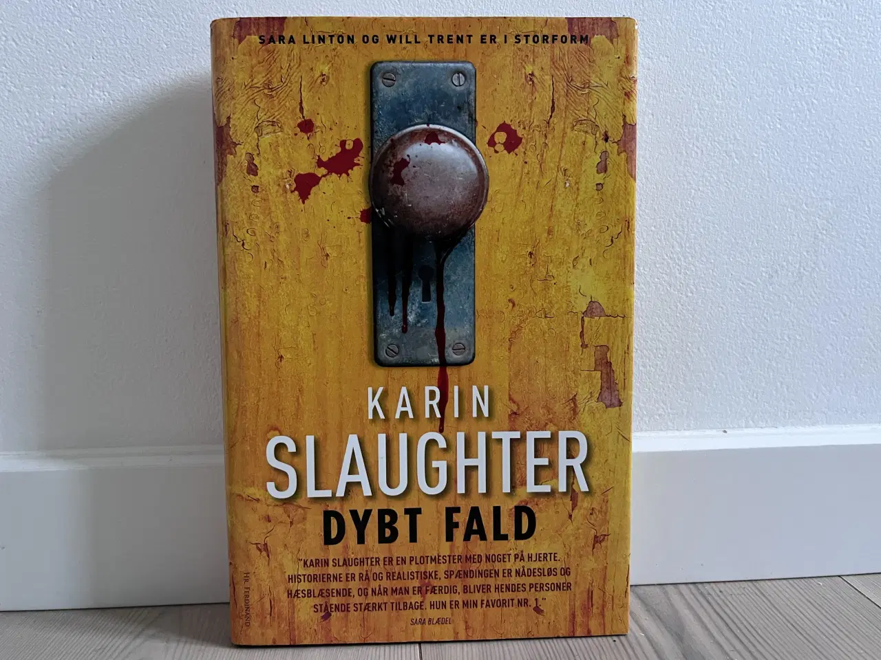 Billede 1 - Dybt Fald, Karin Slaughter, Krimibog