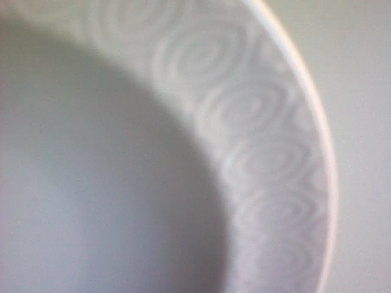 Billede 18 - Elipse i hvid porcelæn kunst vase