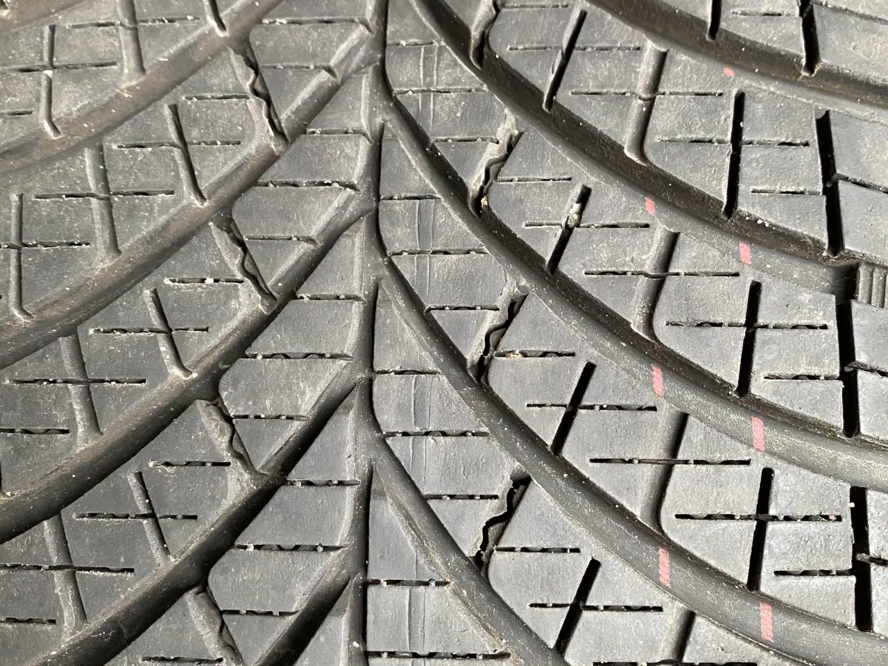 Billede 8 - 20” ID BUZZ Helårsdæk Goodyear 