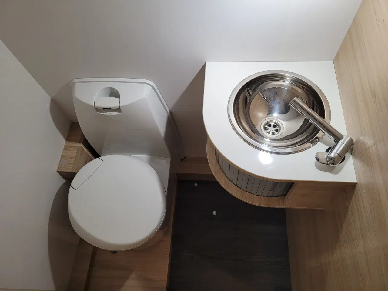 Billede 8 - 2025 Mini 290 hævetag m.toilet..NEDSAT 