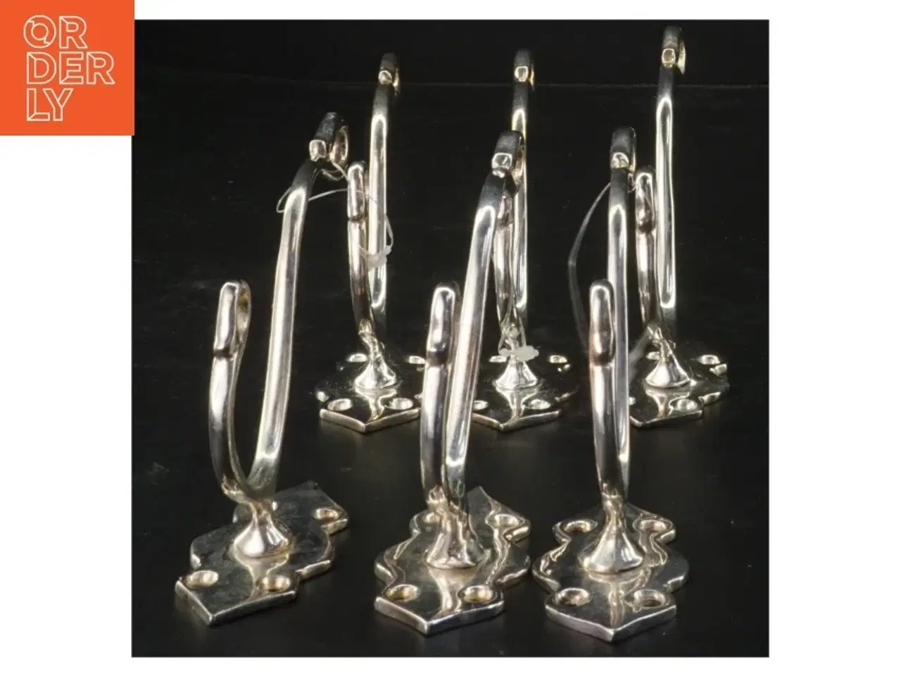 Billede 2 - Knager i sølvfarvet metal (str. 11 cm)