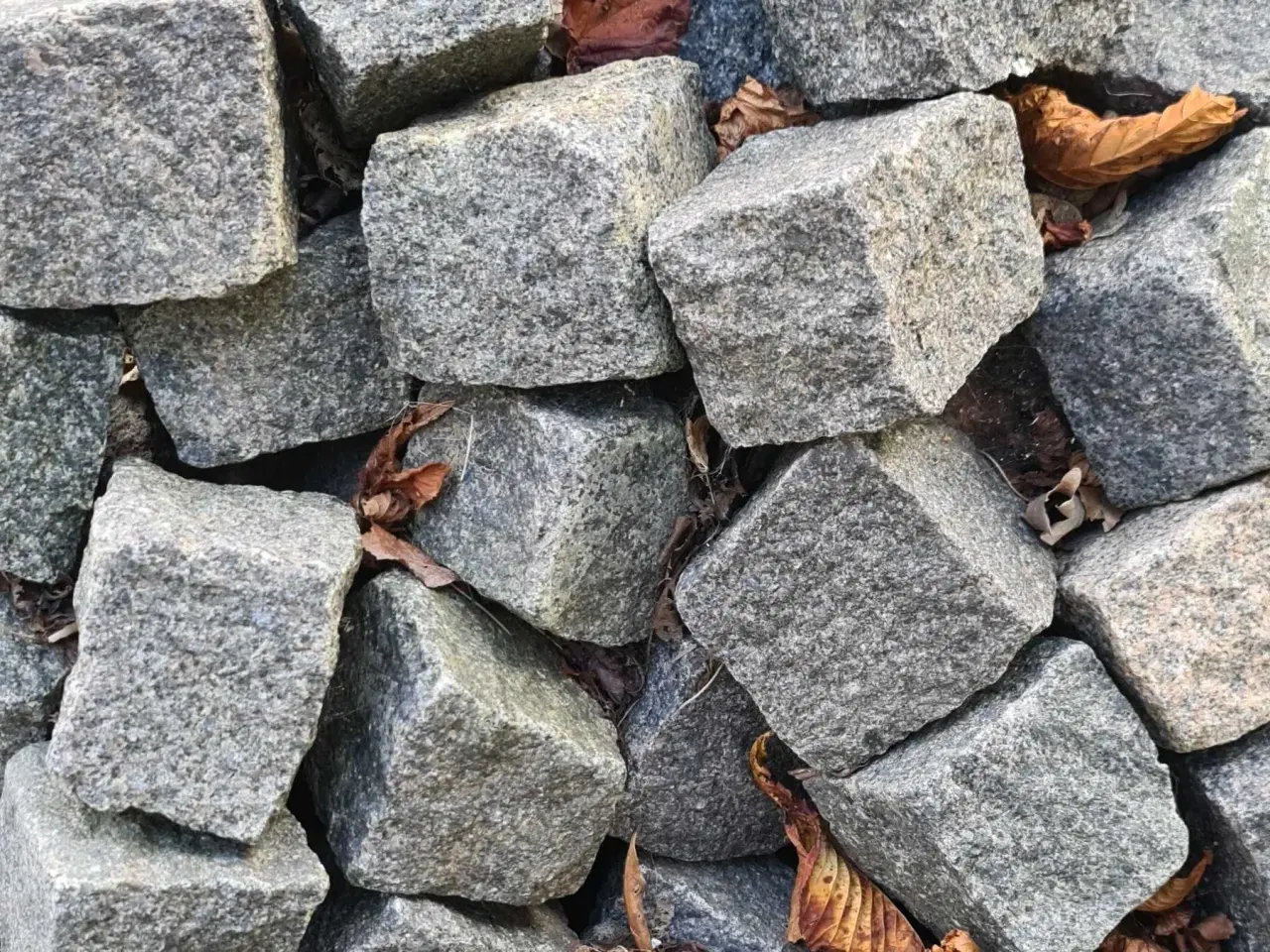 Billede 1 - Håndhuggede Brosten