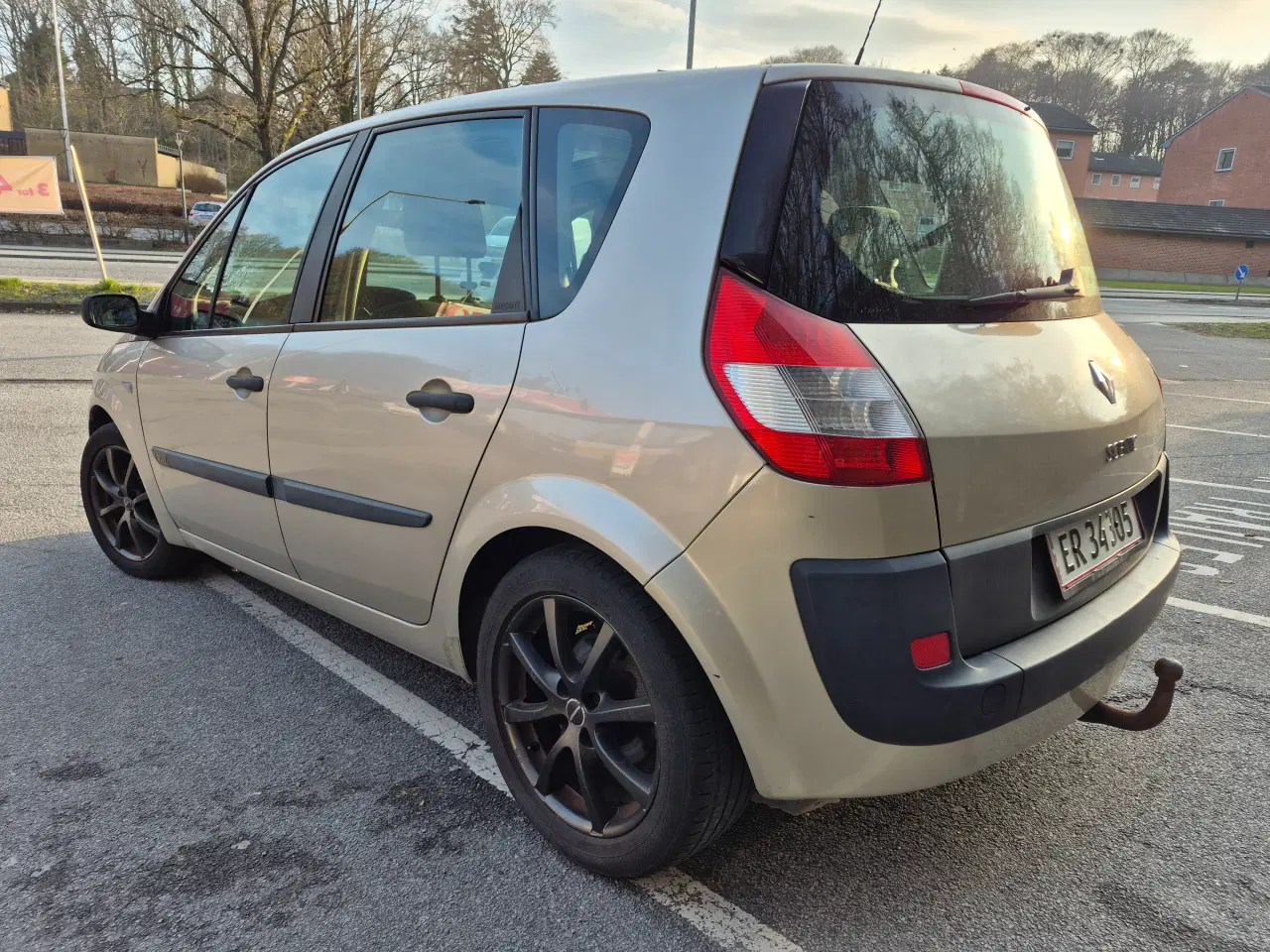 Billede 4 - Renault Scenic 1.6 16V – Perfekt familiebil til en