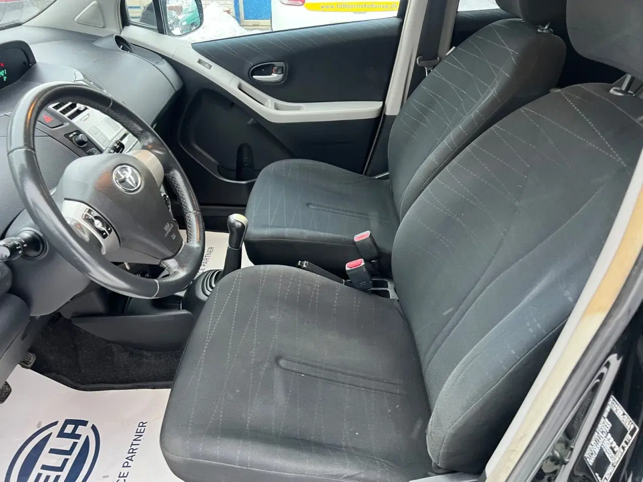 Billede 5 - Toyota Yaris 1,3 Luna