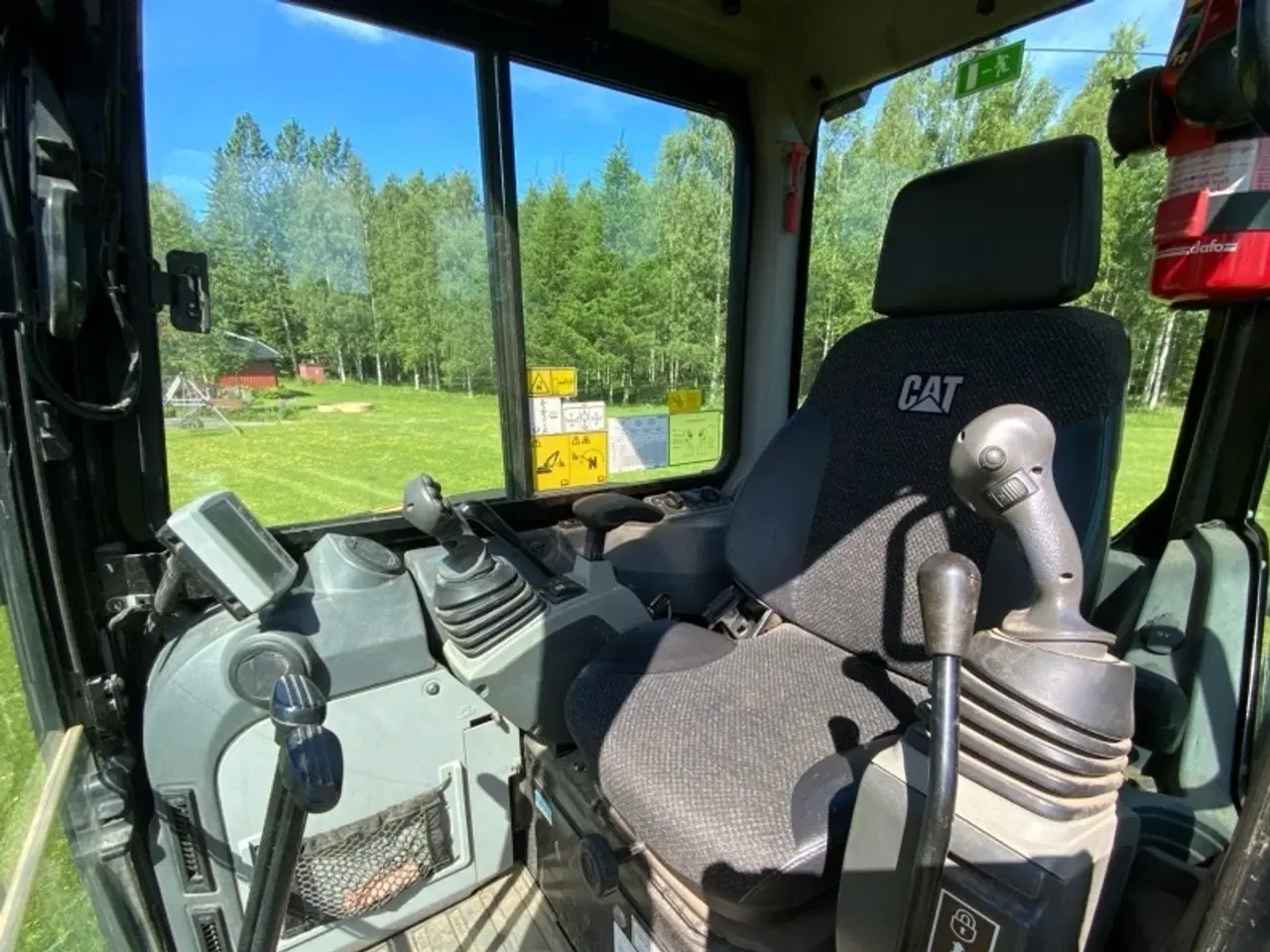 Billede 2 - CAT 305E2 gravemaskine med Rototilt og redskaber