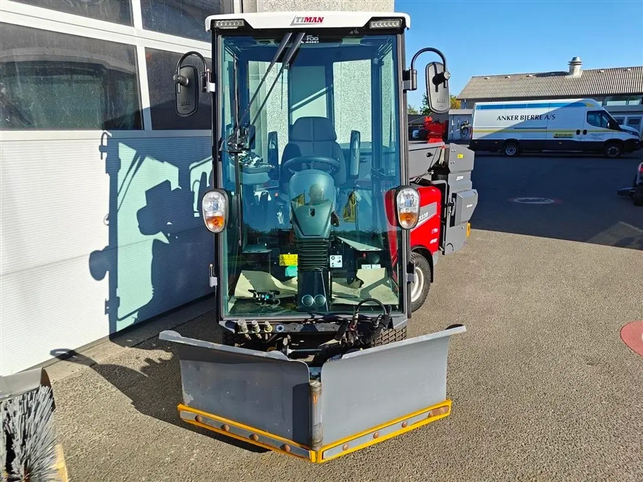 Billede 3 - Timan 3330 4WD MEGET PÆN STAND - KOST; V-PLOV, SPREDER