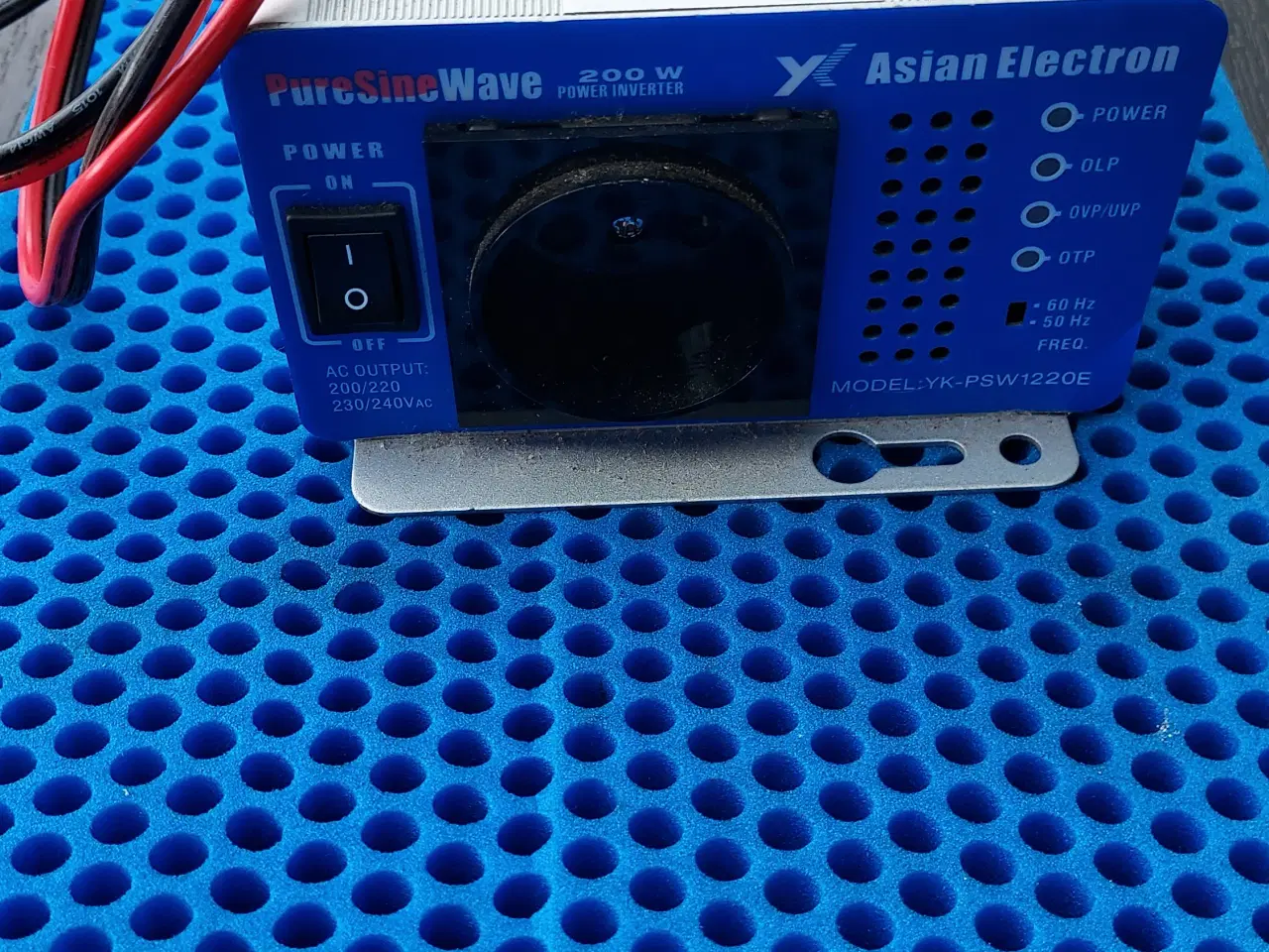 Billede 1 - Inverter 200W  12V/230V 