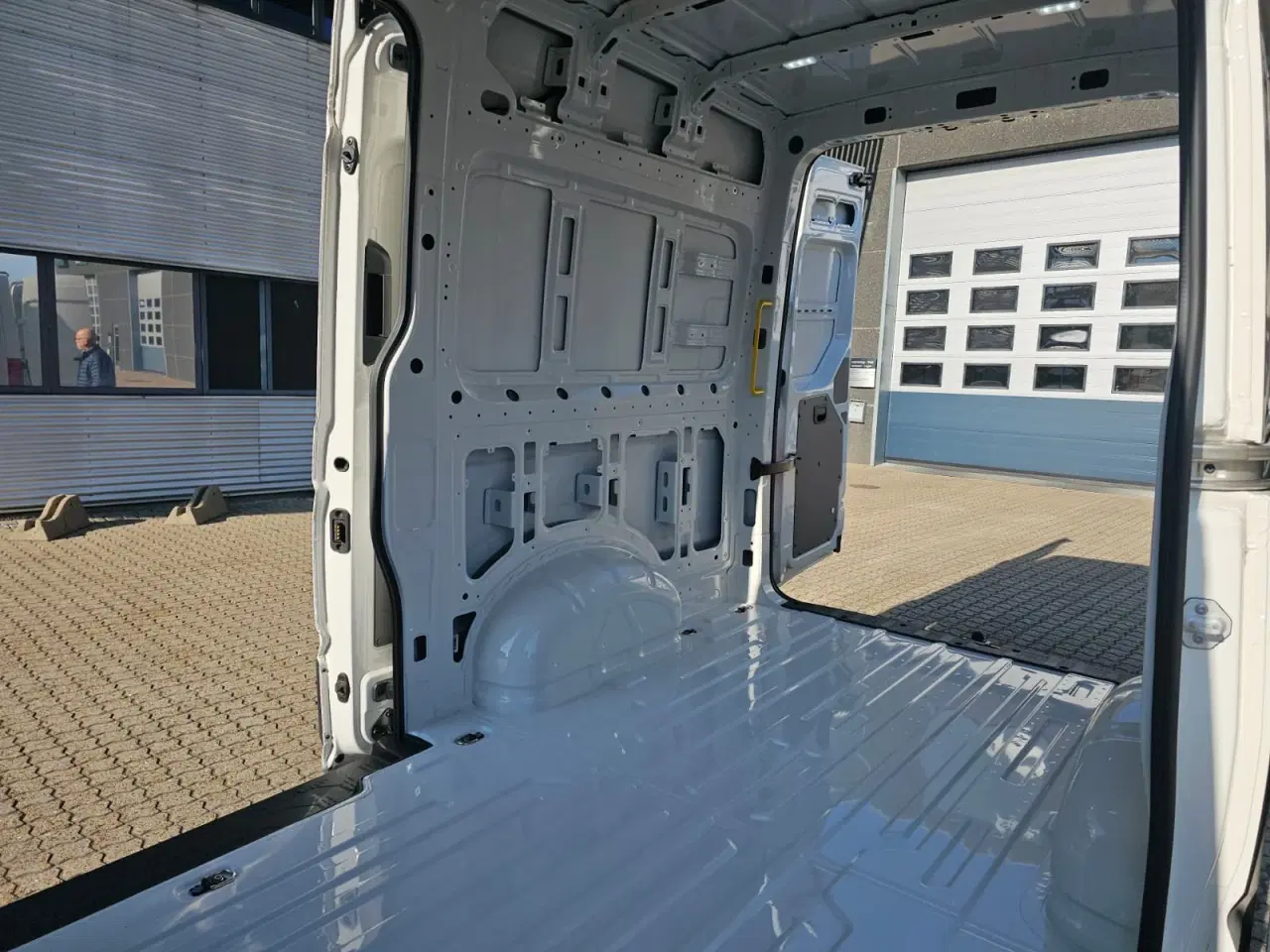 Billede 10 - MAN TGE 3.180 A8 L3H3, Kassevogn