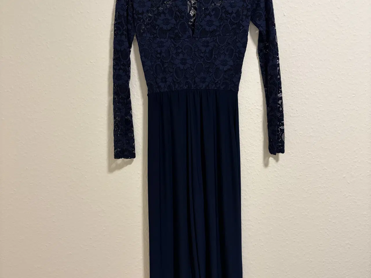 Billede 2 - Buksedragt/jumpsuit med blonde overdel