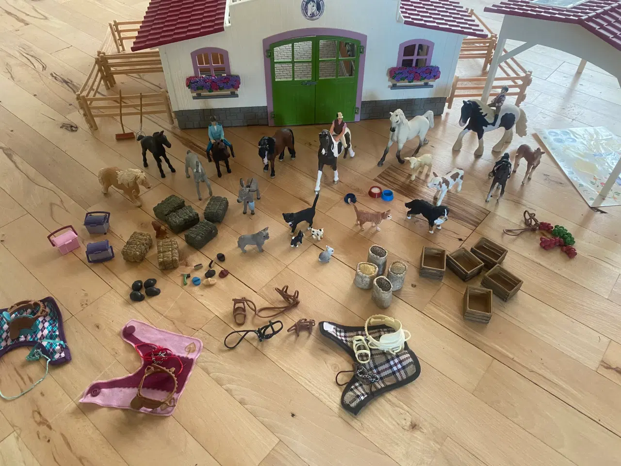 Billede 5 - Schleich hestestald