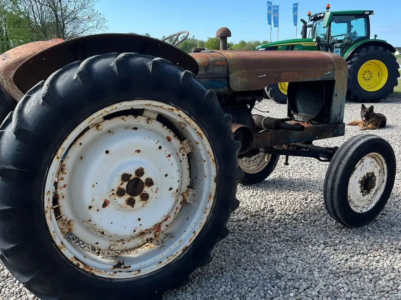 Billede 13 - Fordson Major Motoren mangler, men mange god dele.