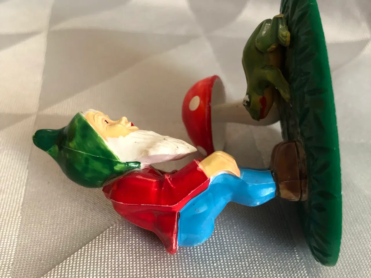 Billede 15 - Lille julemand med en frø og svamp