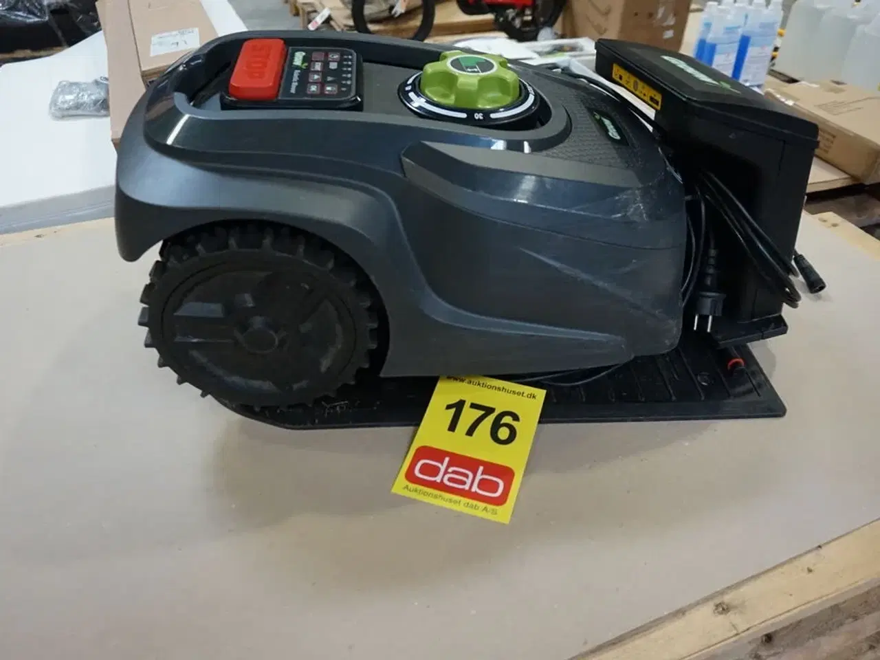 Billede 3 - Grouw 17936 - 900 M2 Robotplæneklipper