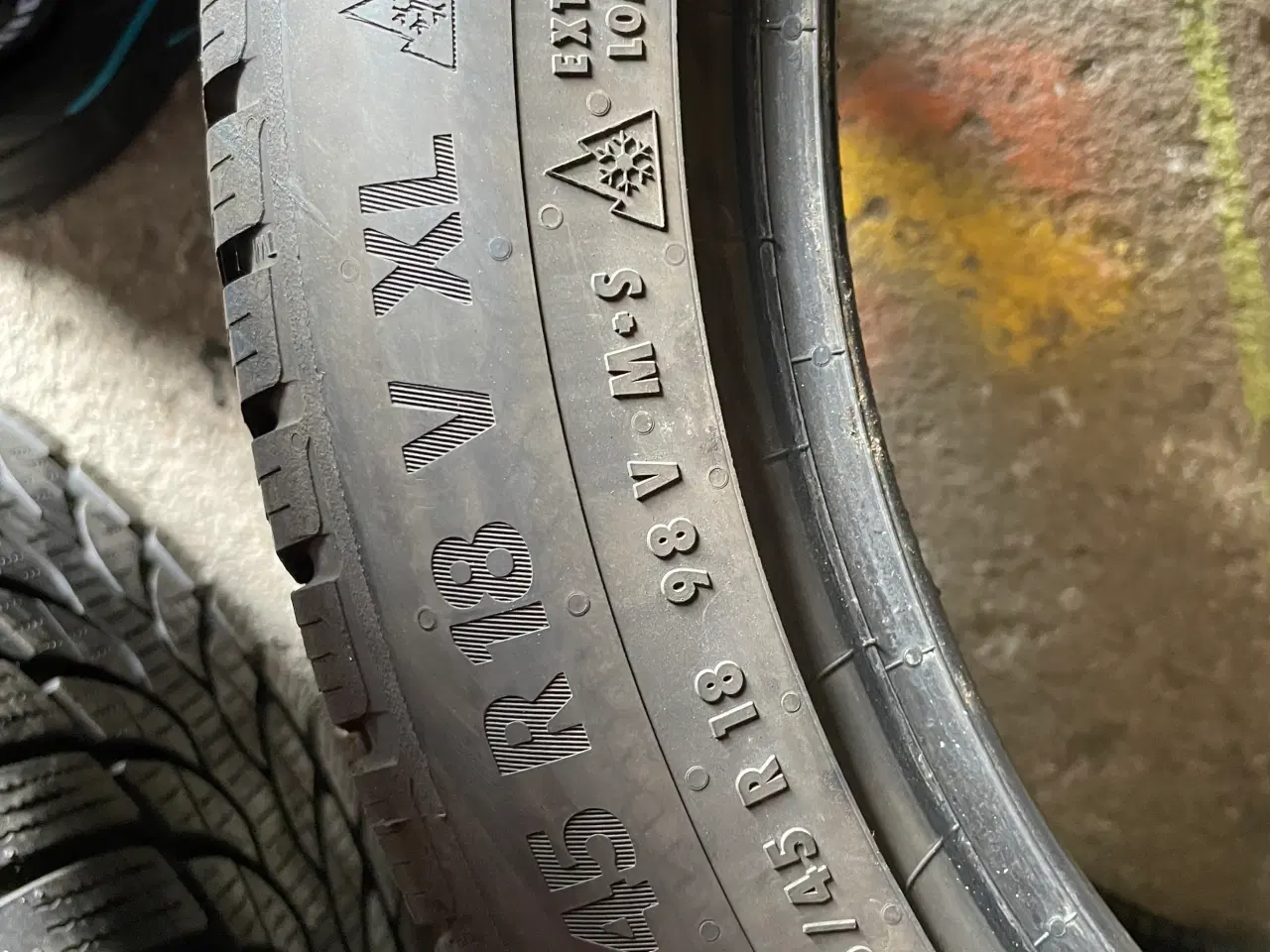 Billede 3 - 18 Continental 235/45r18 Ref.W29 vinter