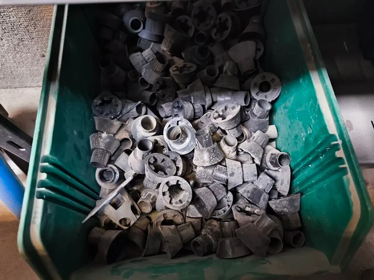 Billede 8 - Reol inkl. indhold