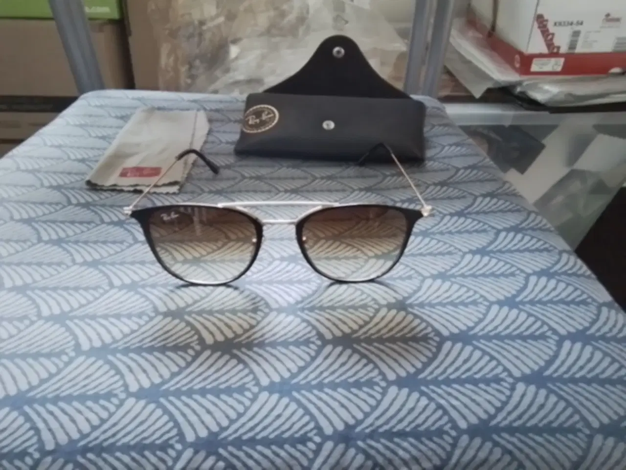 Billede 4 - Rayban solbriller brugte men velholdte.