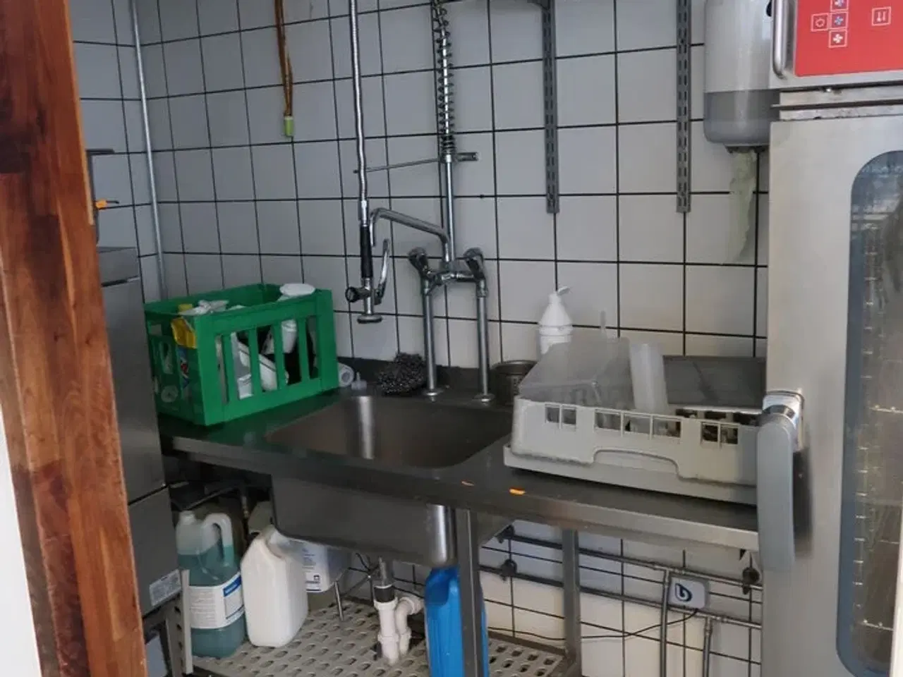 Billede 1 - Rustfri stålbord med vask og armatur