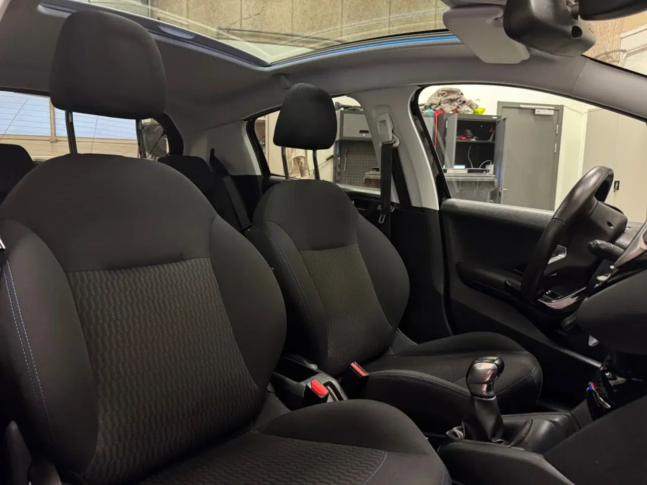 Billede 16 - Peugeot 208 1,2 VTi 82 Signature Sky