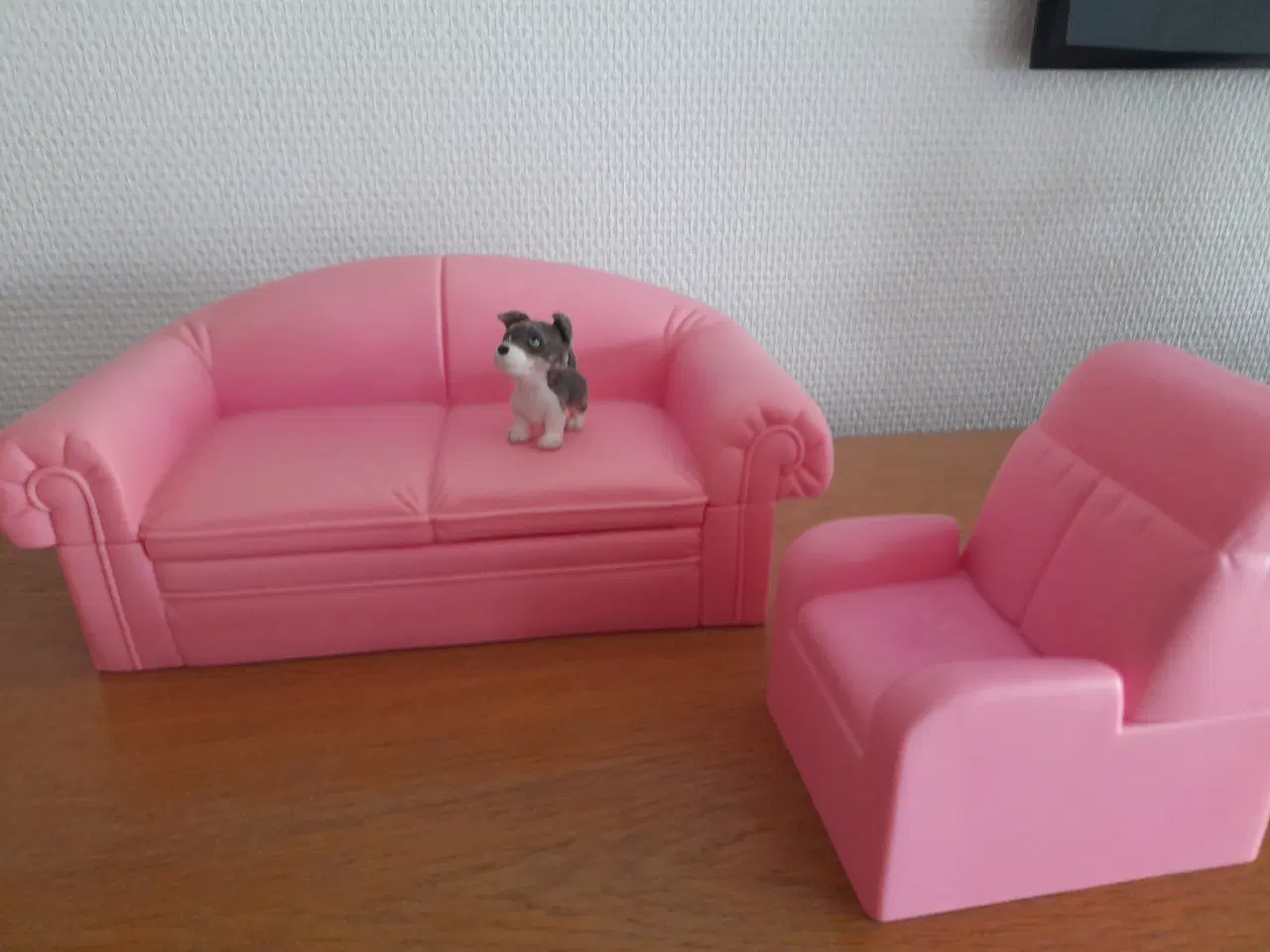 Billede 3 - Barbie dagligstue.