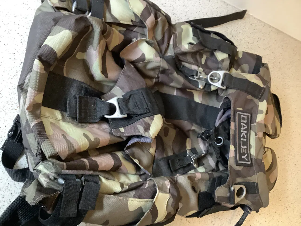 Billede 6 - Rygsæk/taske, ny, militærfarver