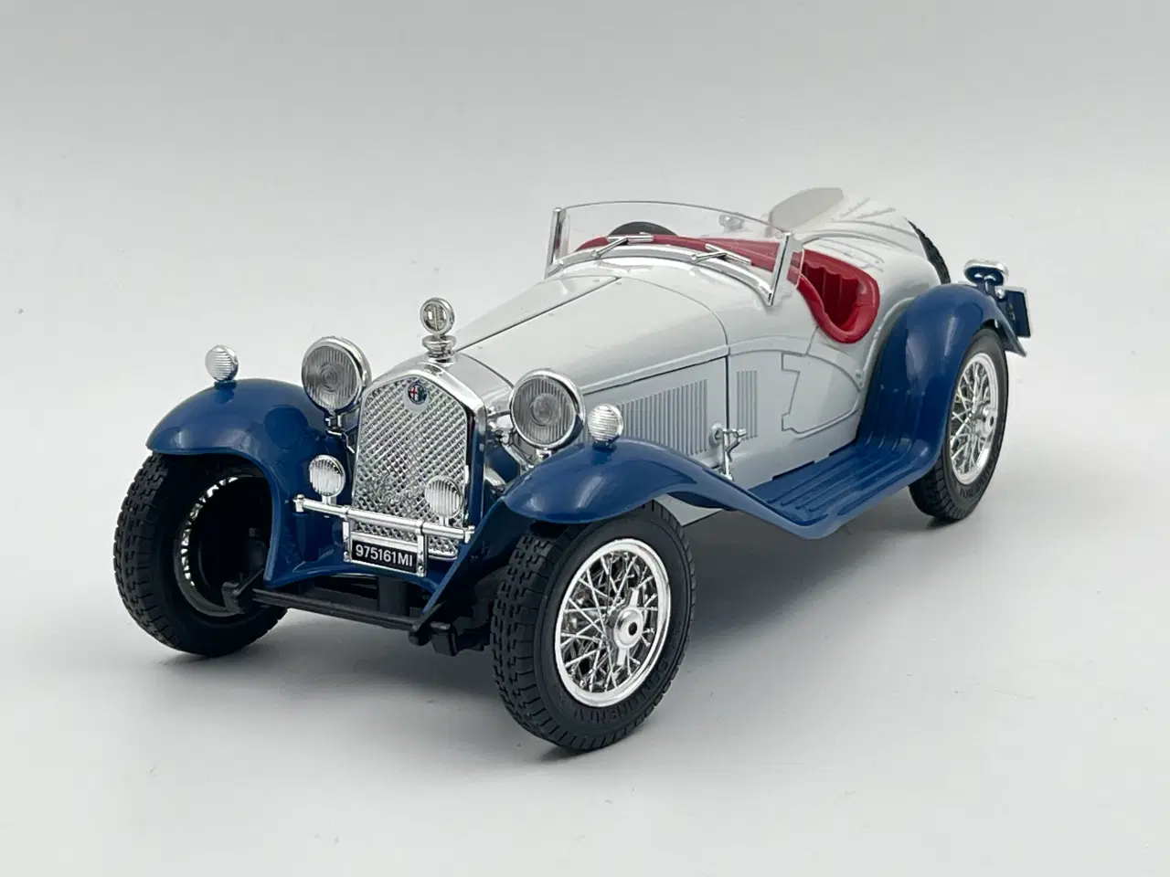 Billede 2 - 1932 Alfa Romeo 3200 Spider - 1:18