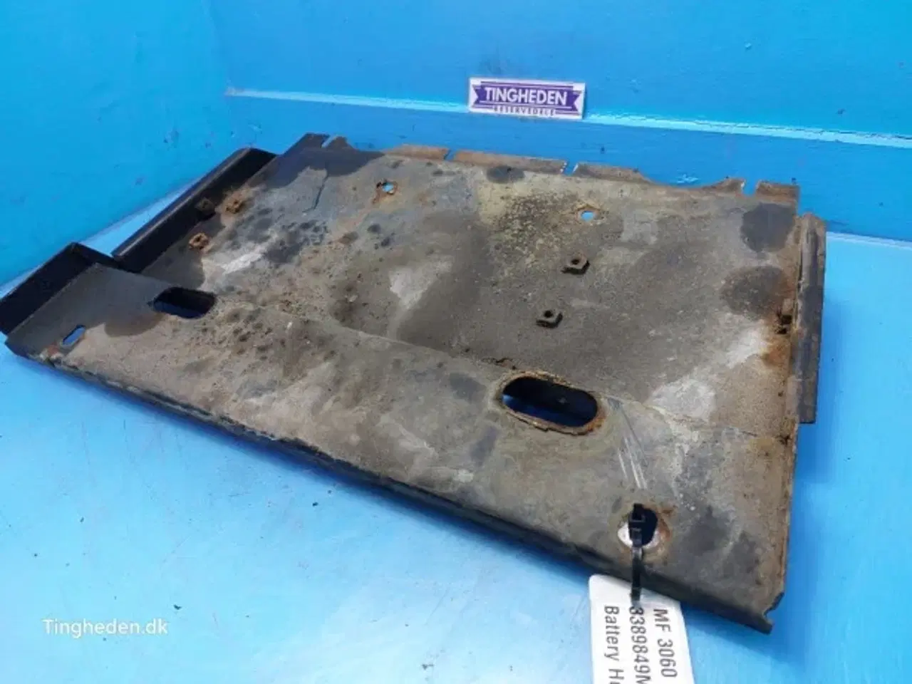 Billede 8 - Massey Ferguson 3060 Batteryholder 3389849M96