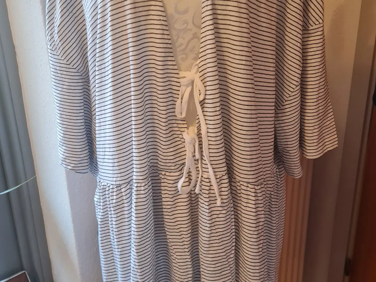 Billede 1 - Ubrugt tunika/kjole str 58 Asos 