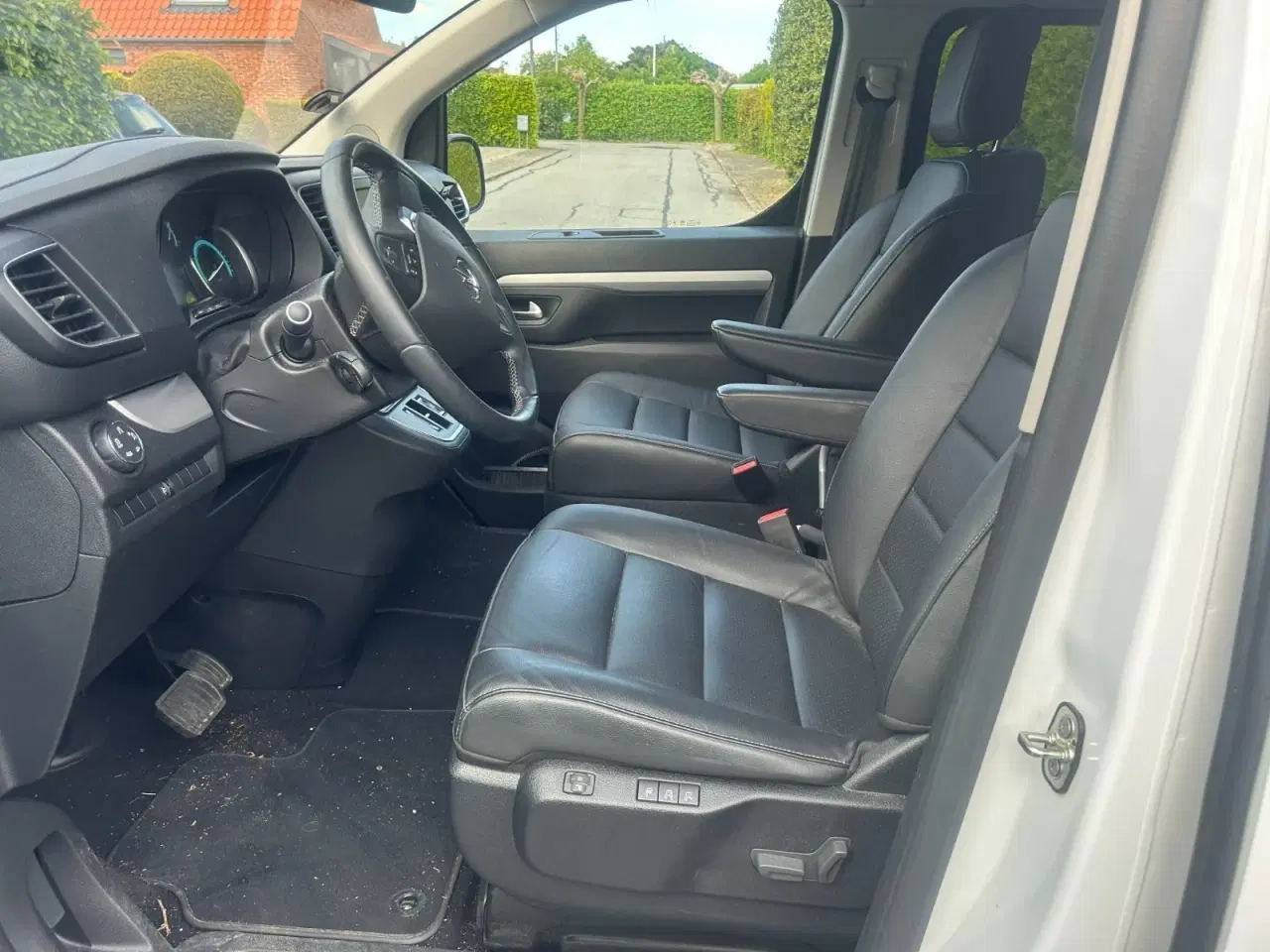 Billede 8 - Opel Zafira-e Life 75 Shuttle L2