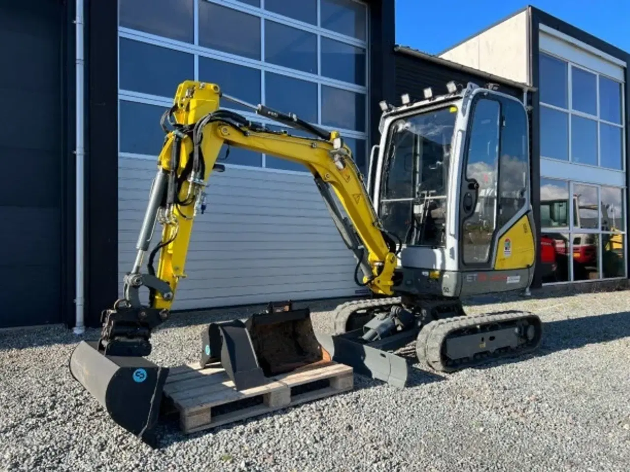 Billede 1 - WACKER NEUSON ET 18 - 2T / Compacttilt tilt, VDS undervogn, udskydelig gravearm & 3 skovle