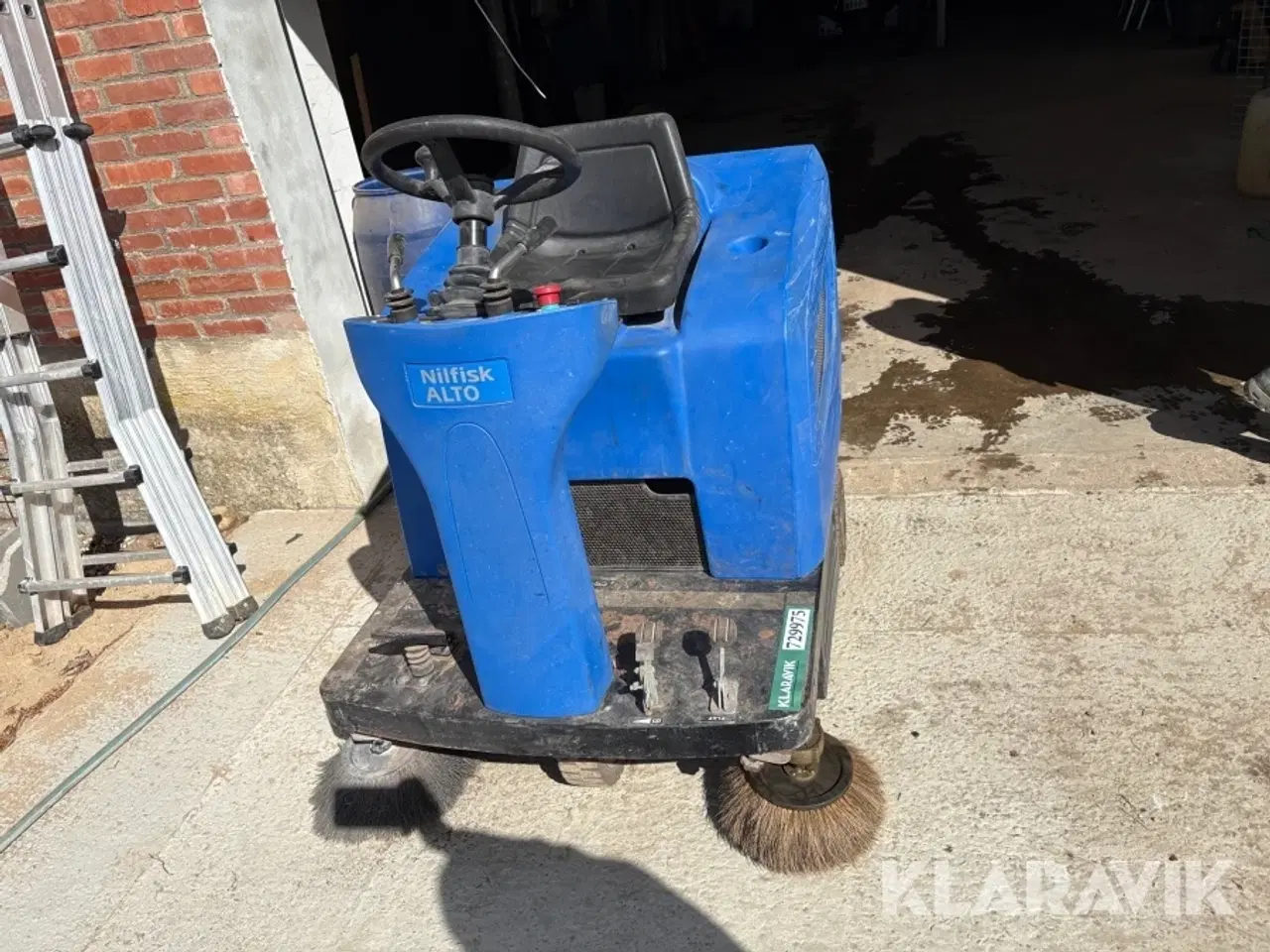 Billede 2 - Fejemaskine Nilfisk Alto Floortec R 670 B