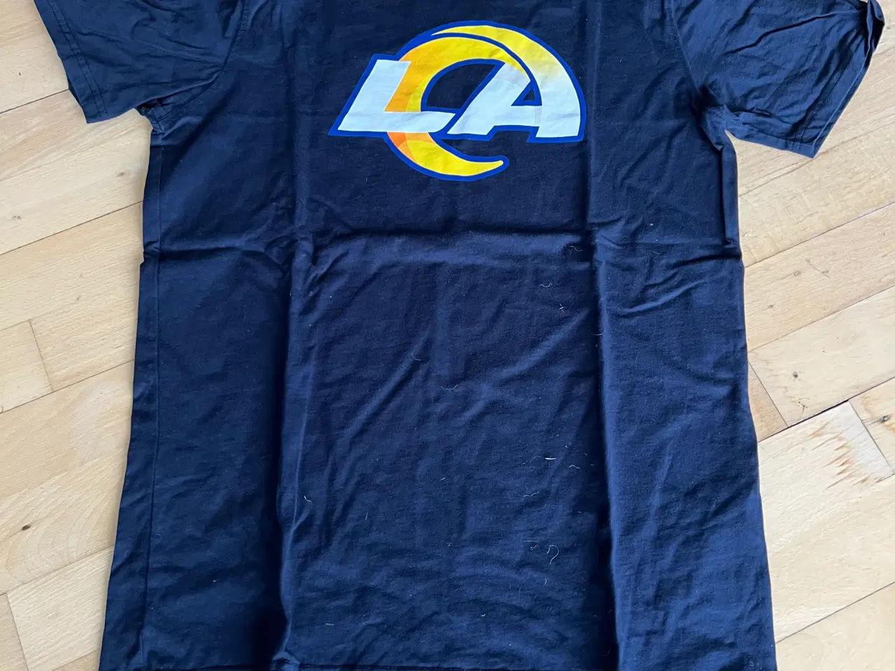 Billede 1 - NFL New Era Rams t-shirt Str L