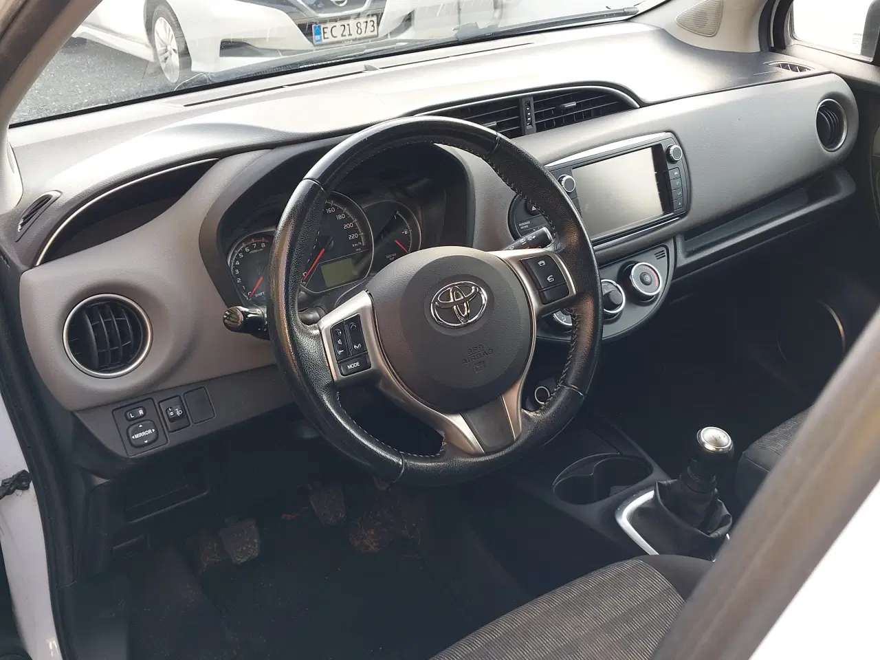 Billede 6 - Nysynet Toyota Yaris 1.0 